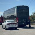 Balean autobús de Memo Garza en la autopista Puebla-Orizaba; reportan un músico herido