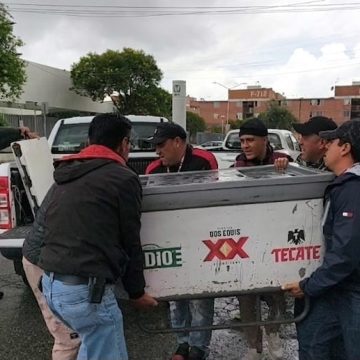 Retiran puestos clandestinos de cerveza y clausuran negocio en San Bartolo