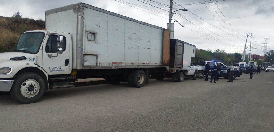 cuautlaningo Detienen a 5 y recuperan camión de carga robado en Cuautlancingo