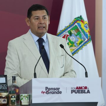 Armenta anuncia sanciones contra Agua de Puebla por destrozar calles recién pavimentadas