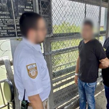 EU entrega a México a presunto agresor sexual; suman 313 personas transferidas