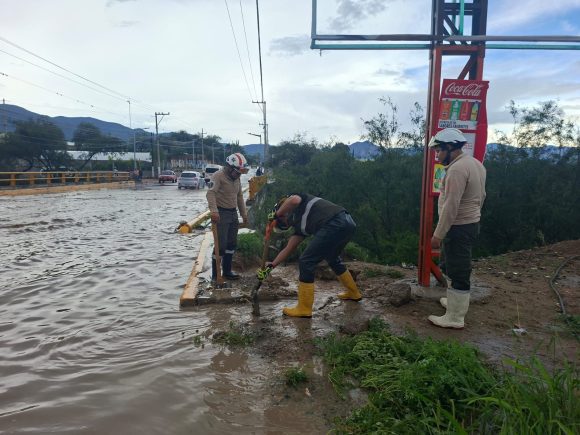 Lluvias activan operativos de atención en municipios de Puebla; no hay lesionados