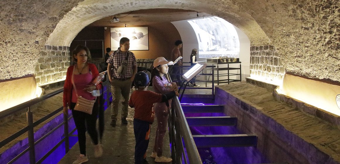 Cierran temporalmente el Pasaje Histórico 5 de Mayo y el Puente de Bubas por labores de limpieza