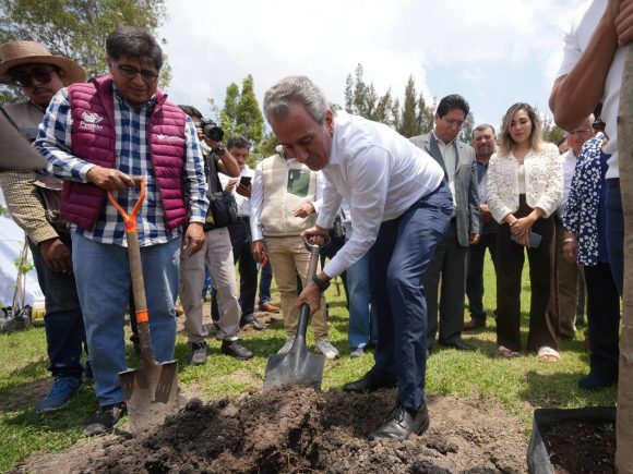Pepe Chedraui arranca segunda etapa de reforestación “Raíces del Futuro” en Puebla