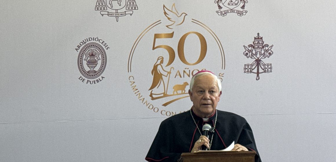 Arzobispo de Puebla conmemora 50 años de vida sacerdotal y lanza llamado a la paz