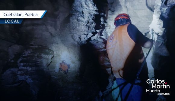 Familia de Chignautla cumple más de 12 horas atrapada en gruta de Cuetzalan