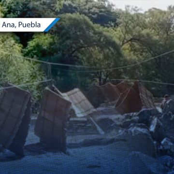 Colapsa puente colgante en la Mixteca poblana tras fuertes lluvias