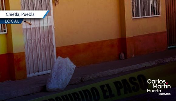 Abandonan costales con restos humanos en Chietla