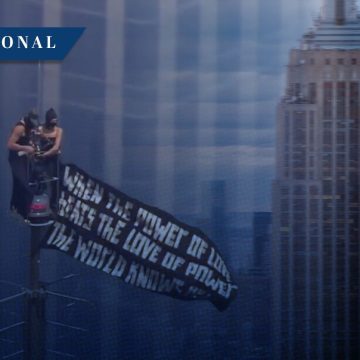 Detienen a pareja tras escalar la antena del Empire State Building