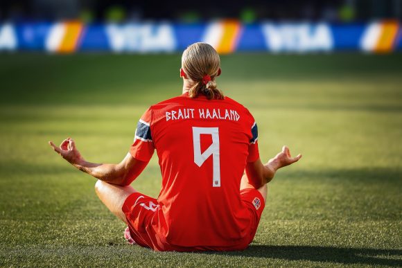 ¿Dónde comprar y cuánto cuestan las ligas de cabello de Erling Haaland?