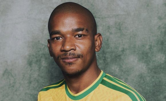 Jayden Adams - futbolista Sudáfrica Muere a los 25 años Jayden Adams, estrella de Sudáfrica en el Mundial 2026