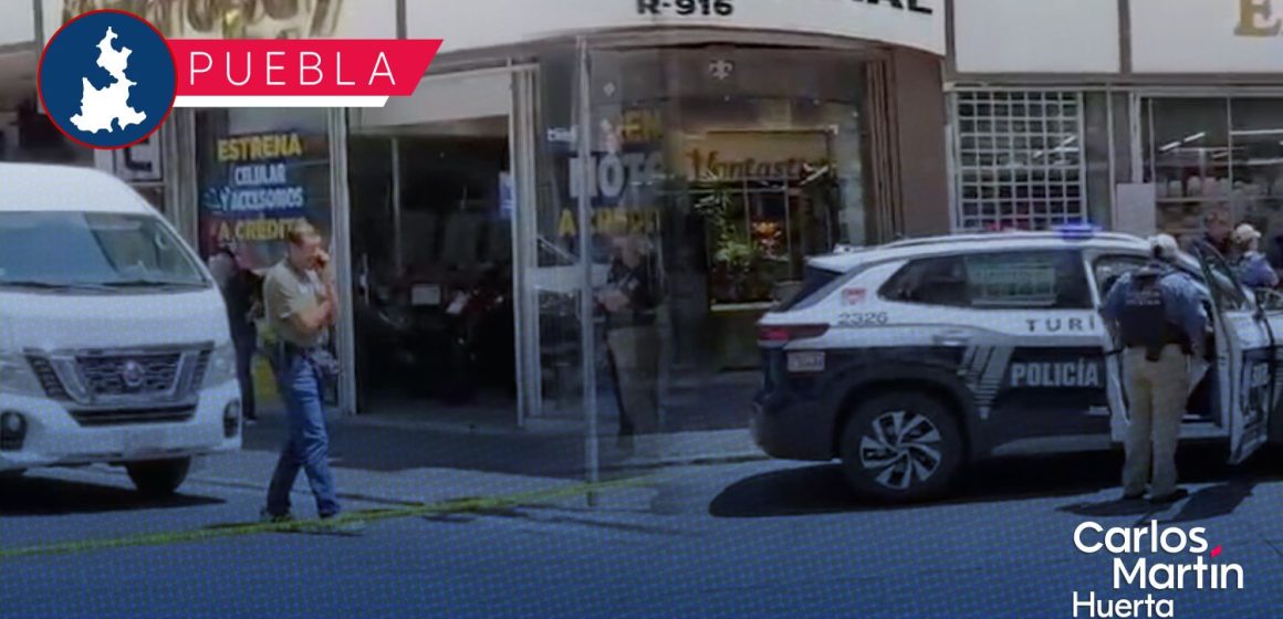 Muere mujer policía al dispararse dentro de la tienda Macropay en el Centro