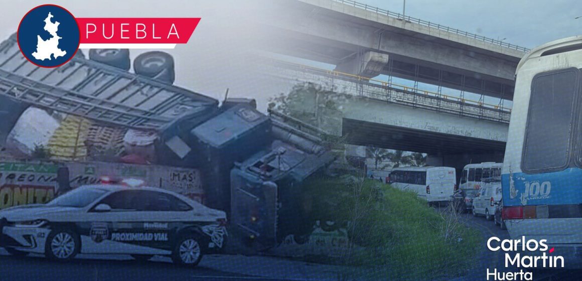 Caos vial en la México-Puebla: Volcadura de camión torton cierra lateral en San Felipe