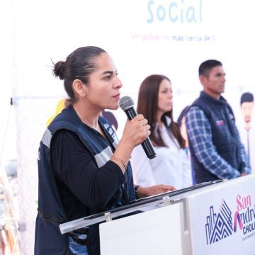 Acerca Lupita Cuautle atención integral a familias de San Francisco Acatepec