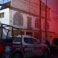 Obrero se electrocuta y cae de 2 metros en Tilapa
