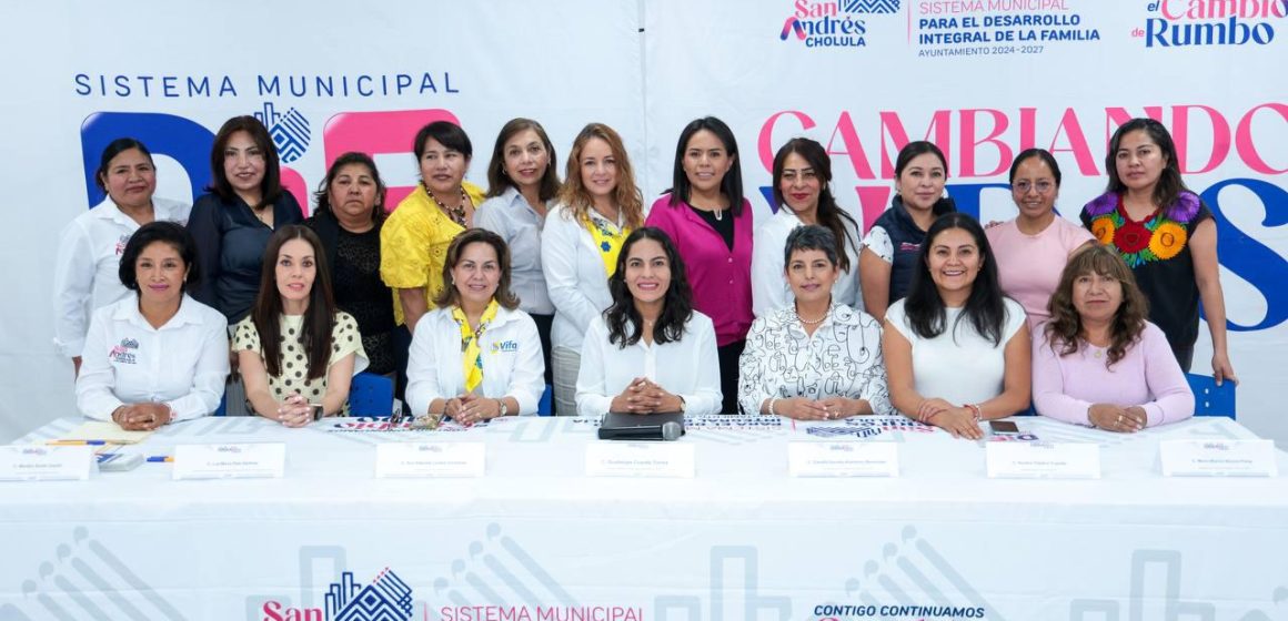 Suma Lupita Cuautle esfuerzos para brindar más apoyos a familias de San Andrés Cholula
