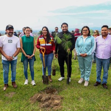 Impulsa Tonantzin Fernández acciones de reforestación en el Cerro Zapotecas