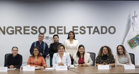 Congreso de Puebla amplía derechos y participación de padres de familia en las escuelas