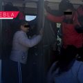 Pasajeros de la Ruta 14 confrontan a carteristas en Vía Atlixcáyotl; logran huir