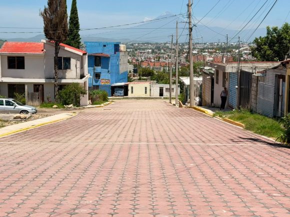 Obra Comunitaria transforma Santo Tomás Chautla: concluyen adoquinamiento esperado durante 25 años