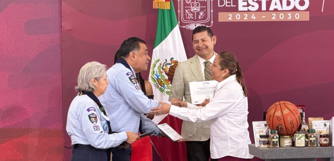 Trabajo de sociedad y gobierno construye beneficio comunitario: Laura Artemisa