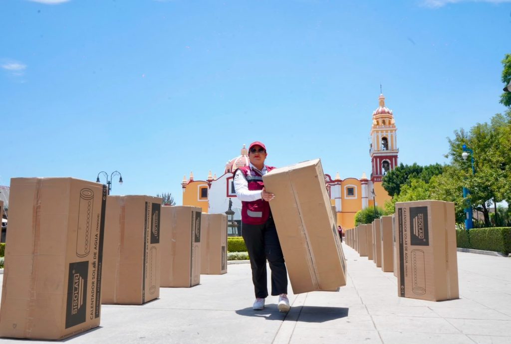 A través de calentadores solares, lleva Tonantzin Fernández bienestar a más de 10 mil cholultecas 1 WhatsApp Image 2026 07 21 at 6.02.41 PM