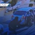 Intentan asaltar a joven en Momoxpan; automovilistas lo impiden