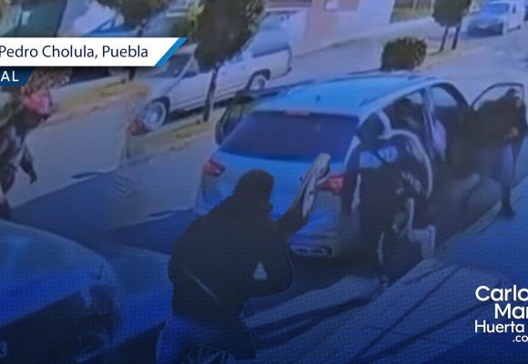 Intentan asaltar a joven en Momoxpan; automovilistas lo impiden