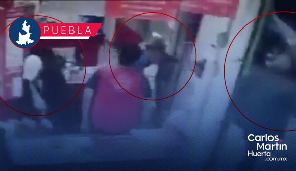 Sujetos armados asaltan Tienda 3B en la 32 Poniente; tardaron un minuto