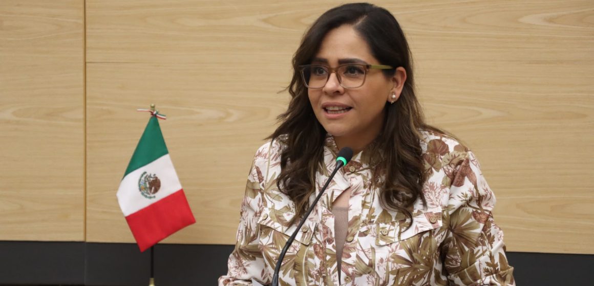 Diputada impulsa reformas para combatir el acoso escolar cibernético en Puebla
