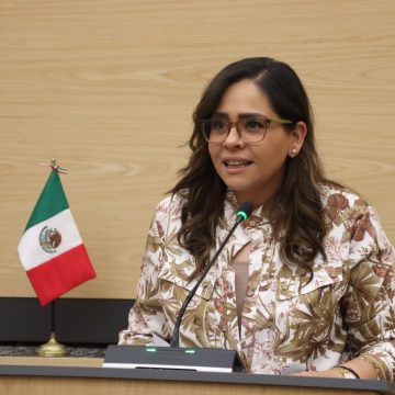 Diputada impulsa reformas para combatir el acoso escolar cibernético en Puebla