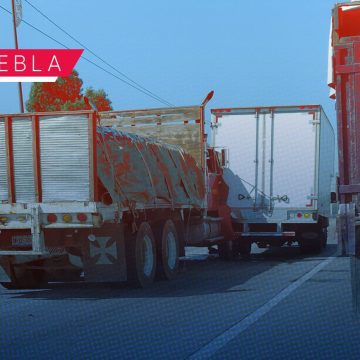 Vehículos de carga protagonizan accidente en Periférico Ecológico