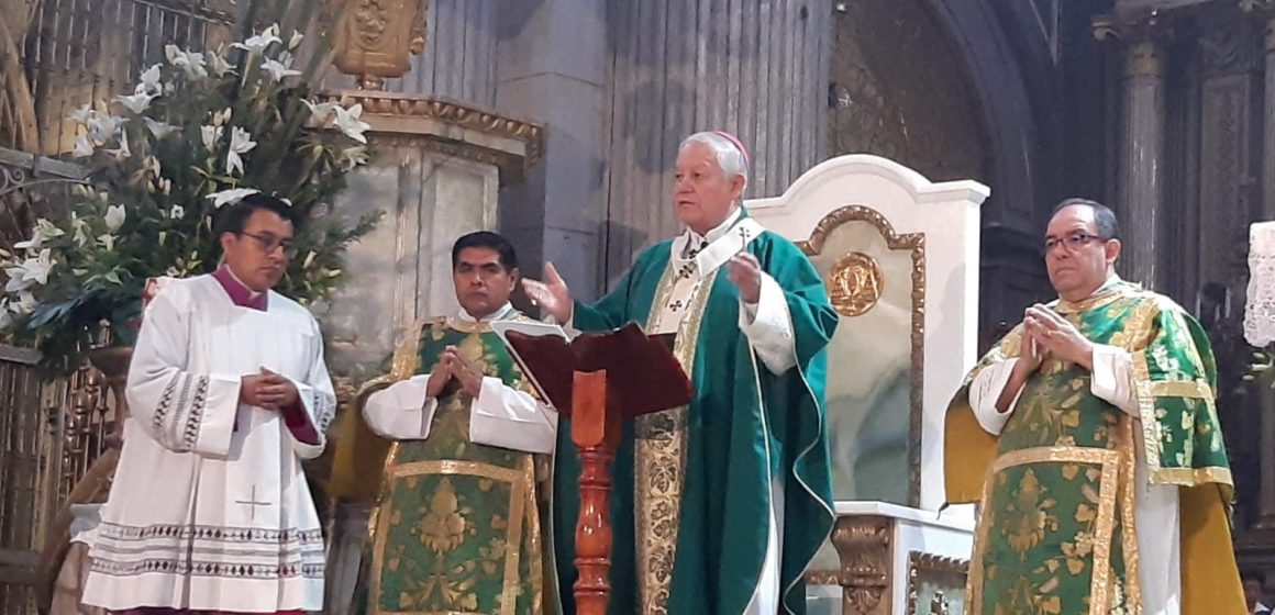 Misa en Puebla: Víctor Sánchez pide por las víctimas de Cuetzalan