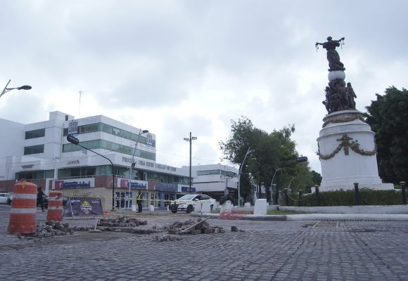 avenida-juarez-afectaciones-lluvia-712721 Rehabilitación de la glorieta de la Avenida Juárez podría concretarse el próximo año