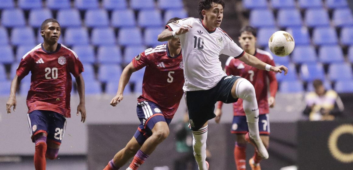 México derrota 2-0 a Costa Rica en el estadio Cuauhtémoc