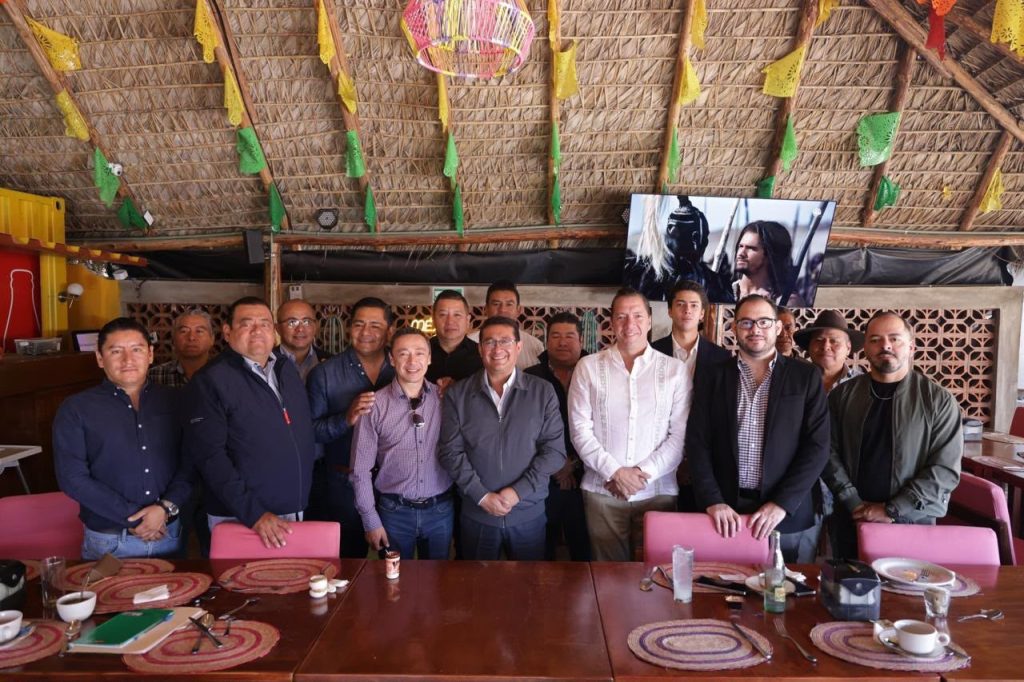 Fortalece diputado Pável Gaspar Ramírez el diálogo con empresarios, productores y liderazgos sociales de Santa Clara Ocoyucan 1 f334b3ba 5c22 4d7c 81ba 093915e10505