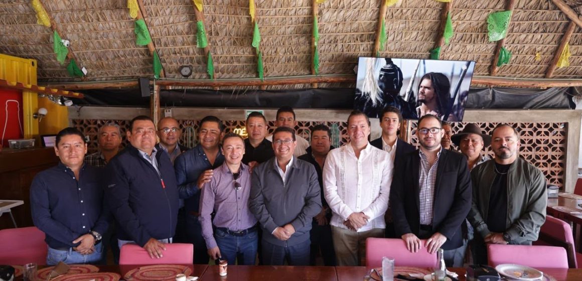 f334b3ba-5c22-4d7c-81ba-093915e10505 Fortalece diputado Pável Gaspar Ramírez el diálogo con empresarios, productores y liderazgos sociales de Santa Clara Ocoyucan