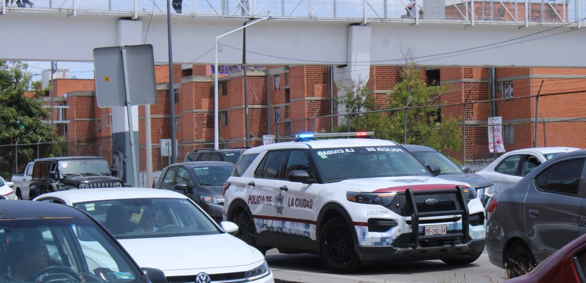 Balacera y persecución en Periférico: capturan a cuatro presuntos defraudadores de venta de autos