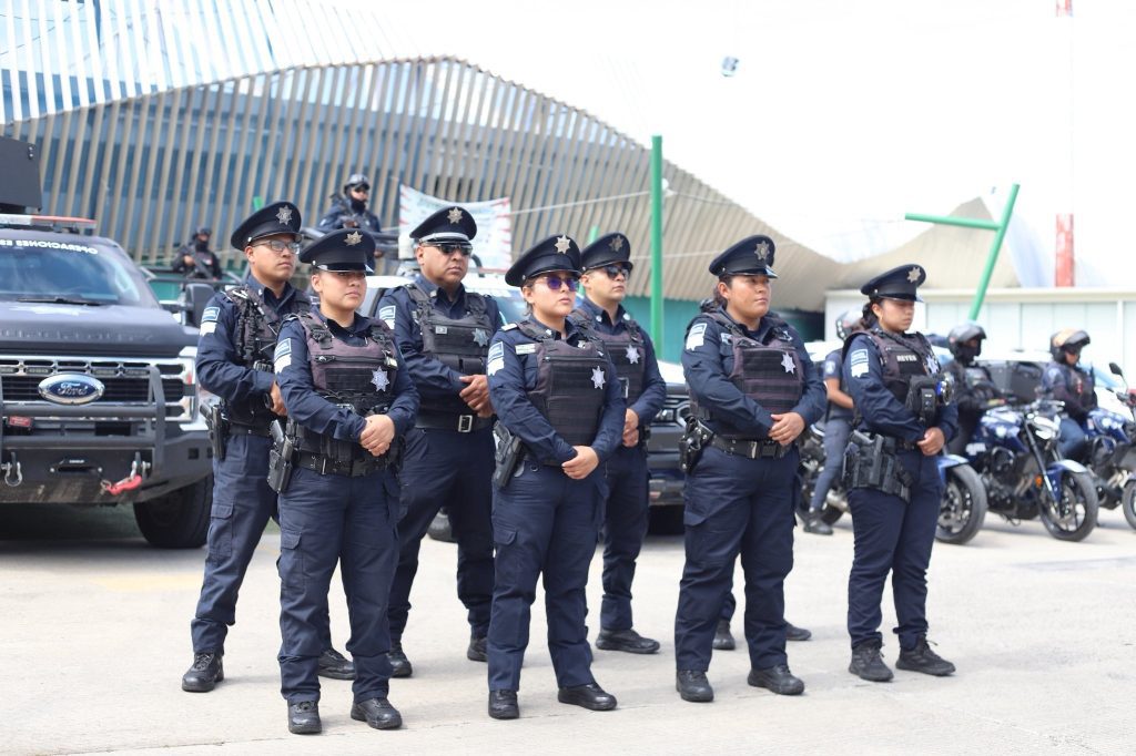 SSC Puebla detiene a 121 personas y asegura más de 1.3 kilos de droga 1 policia