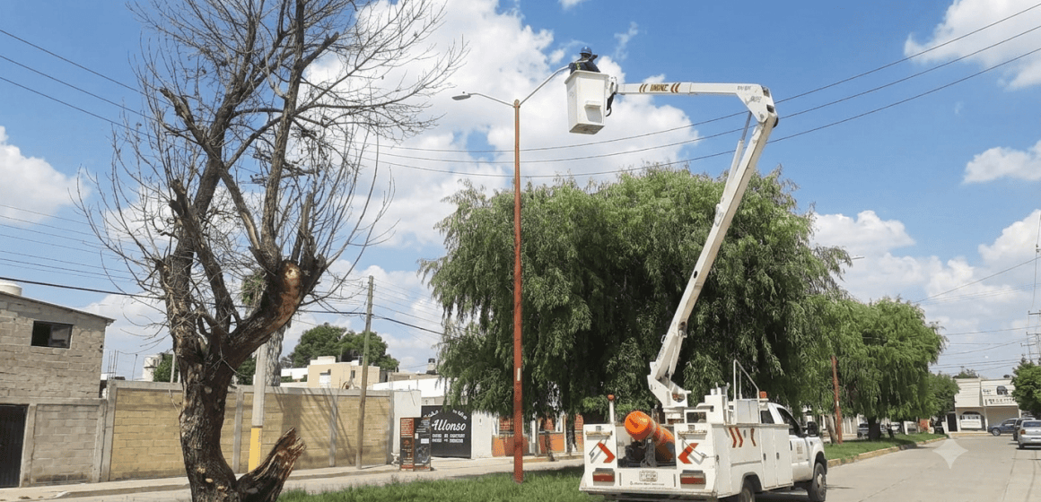 Instruye Tonantzin Fernández fortalecer el mantenimiento del alumbrado público en San Pedro Cholula