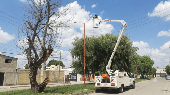 Instruye Tonantzin Fernández fortalecer el mantenimiento del alumbrado público en San Pedro Cholula