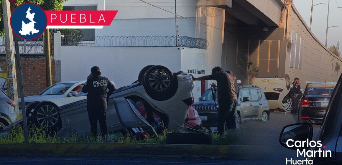 Borracho provoca accidente en Periférico Ecológico y la 24 Sur; responsable emprendió la huida