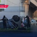 Borrachazo provoca accidente en Periférico Ecológico y la 24 Sur; responsable emprendió la huida