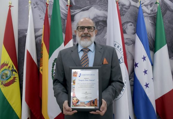 Recibe investigador BUAP premio “Gregorio Pérez Palacios”
