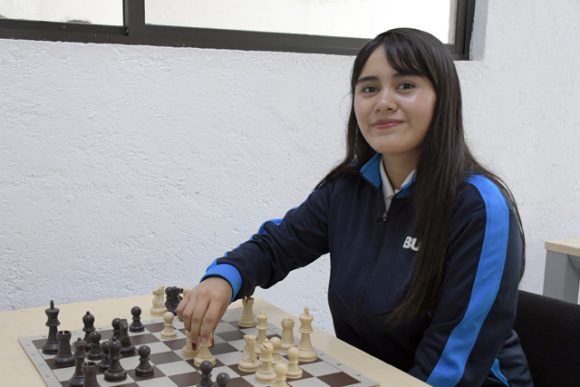 Obtiene alumna BUAP medalla de plata en ajedrez