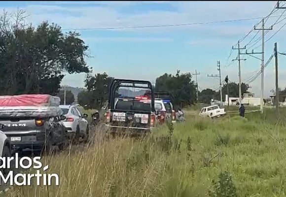 Hallan sin vida y en vehículo oficial a integrante de la Coordinación Estatal Morenista en Acajete
