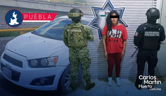 Detienen a mujer con droga, cartuchos y auto ligado a atraco en Plaza Mazarik