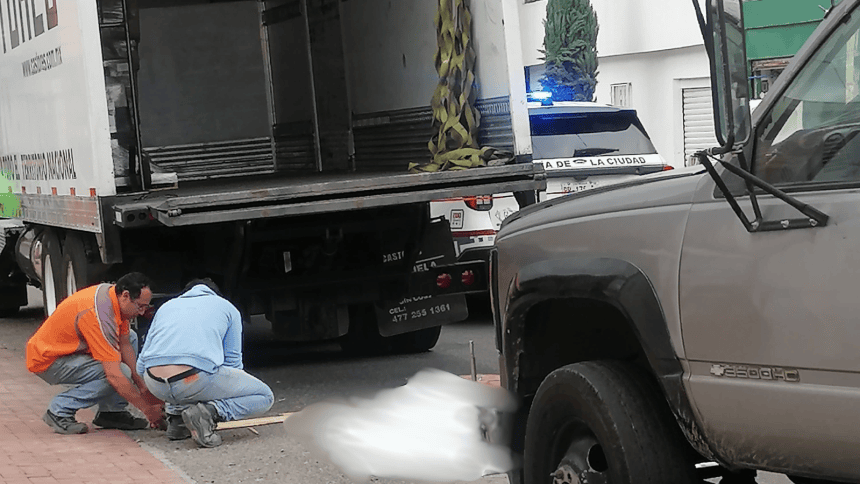 Tragedia: Muere trabajador tras caerle una tarima de azulejos en la colonia Benito Juárez