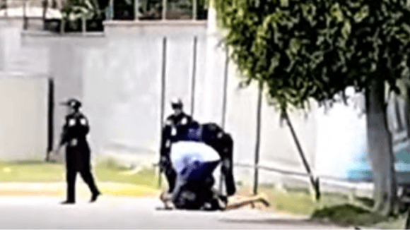 Hombre es detenido tras ingresar desnudo a la Universidad Tecnológica de Puebla