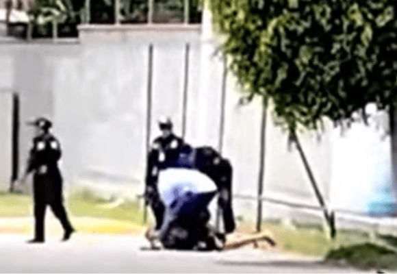 Hombre es detenido tras ingresar desnudo a la Universidad Tecnológica de Puebla